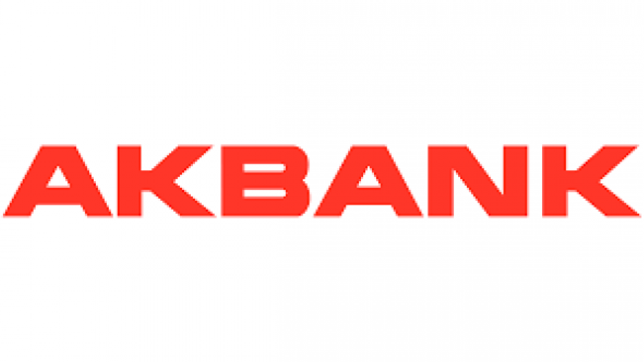 Akbank'tan hizmet kesintilerine ilişkin yeni açıklama, "sistemlerimizi önümüzdeki saatlerde kademeli olarak  devreye almayı hedefliyoruz"