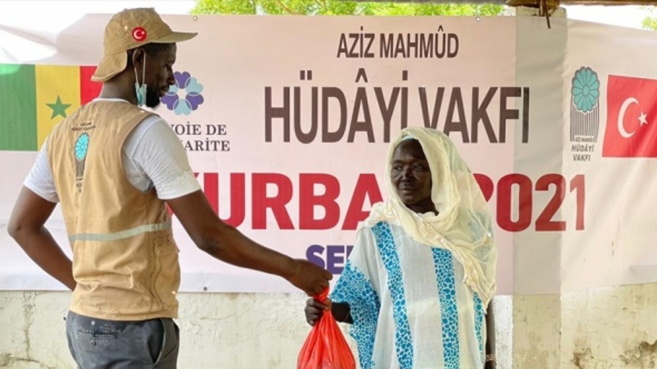 Aziz Mahmut Hüdayi Vakfı, Senegal'de ihtiyaç sahiplerine kurban eti ulaştırdı