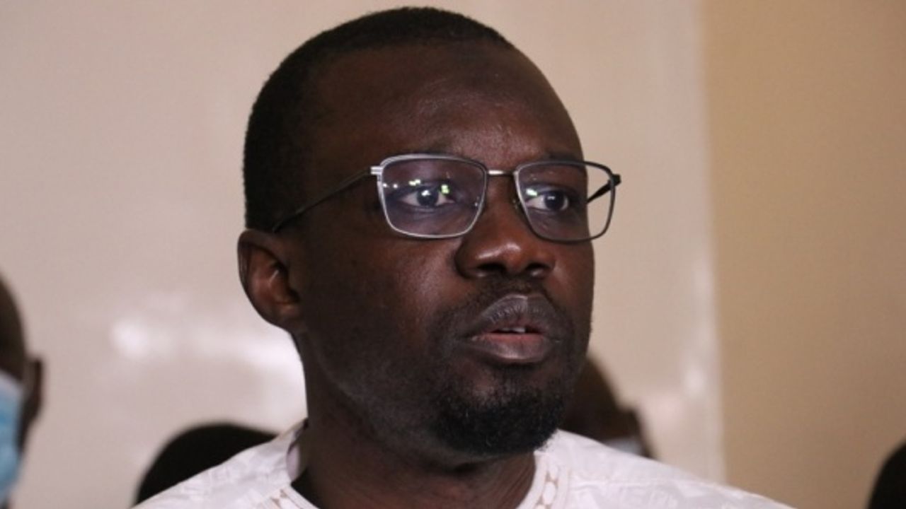 Senegal'de Muhalif Lider Sonko: "Ülkedeki tüm sıkıntıların kaynağı Fransa değil ama Fransa'nın artık elini gırtlağımızdan çekmesinin zamanı geldi"