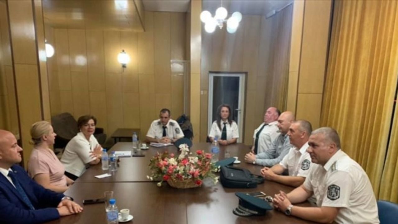 Sıla yolunda Sırbistan-Bulgaristan gümrük kapılarında yoğunluk yaşanıyor