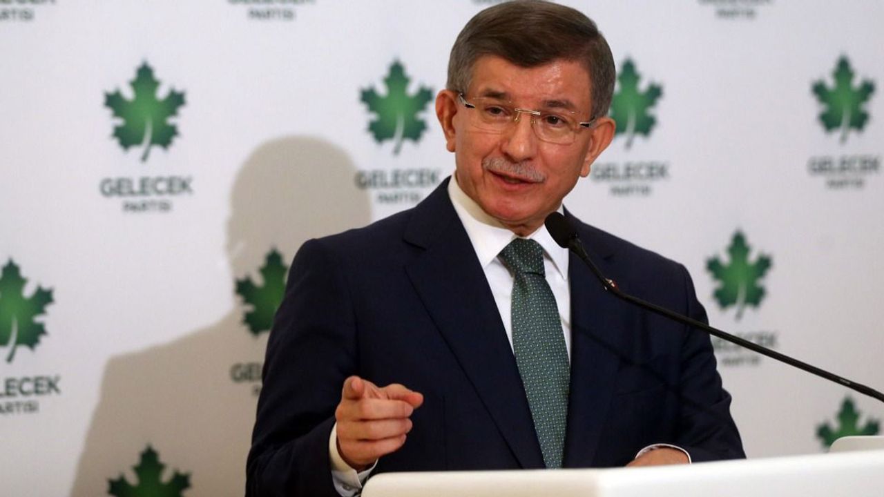 Davutoğlu'ndan orman yangınları için iktidara çağrı: Çıkın özür dileyin