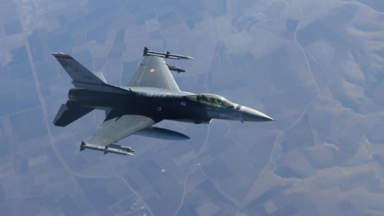 MSB: TSK ve MİT'in koordineli çalışması sonucu Irak'ın kuzeyindeki Metina bölgesinde tespit edilen 3 PKK'lı terörist, hava harekatıyla etkisiz hale getirildi.