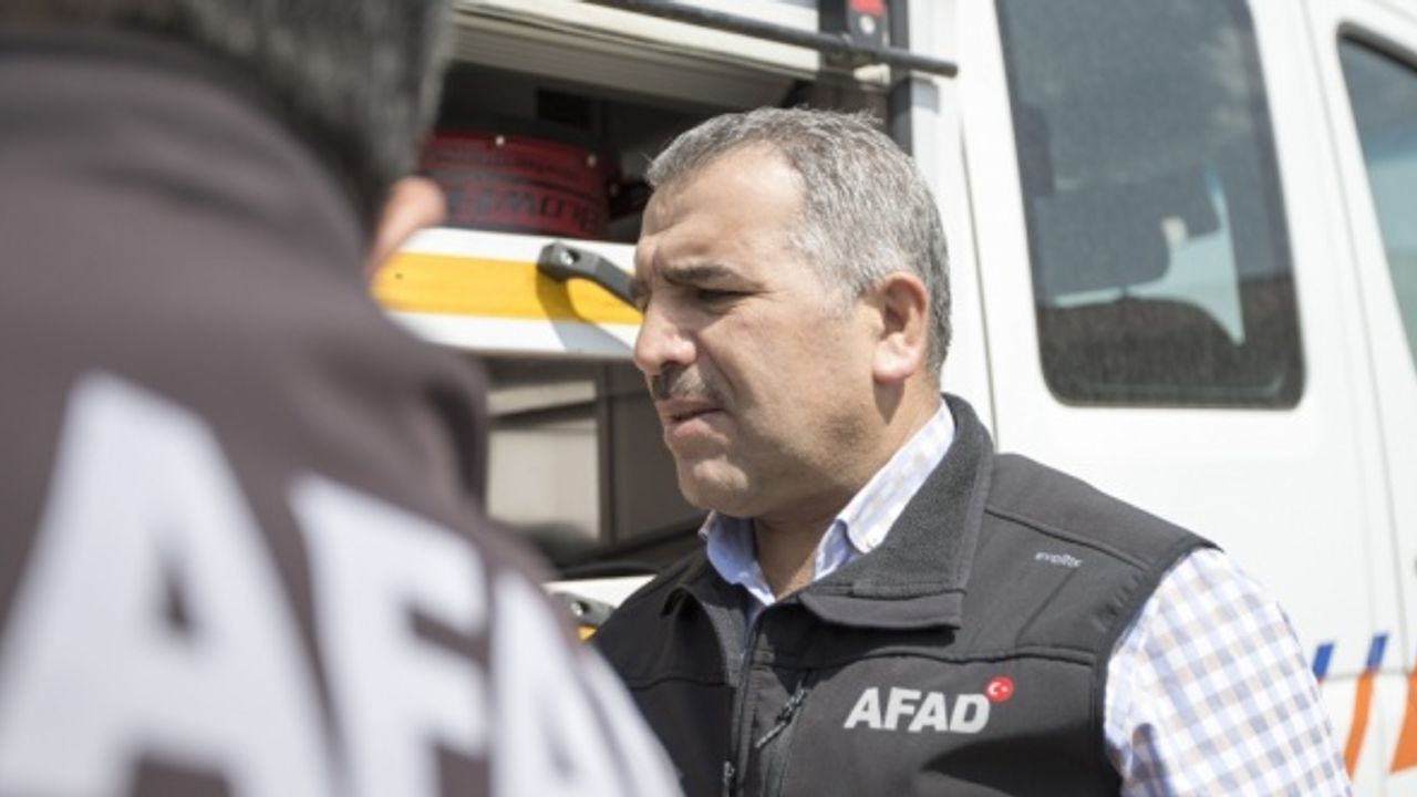 ÖNLEMİ HAYAT KURTARAN AFET: DEPREM - AFAD görevlisi depremde kaybettiği yeğenlerini her görevde hüzünle hatırlıyor
