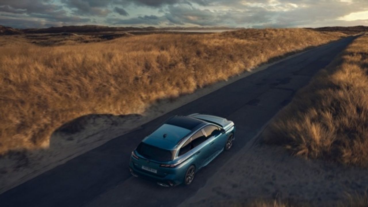 Peugeot'nun 70 yıllık "station wagon" geleneği yeni 308 SW ile devam ediyor