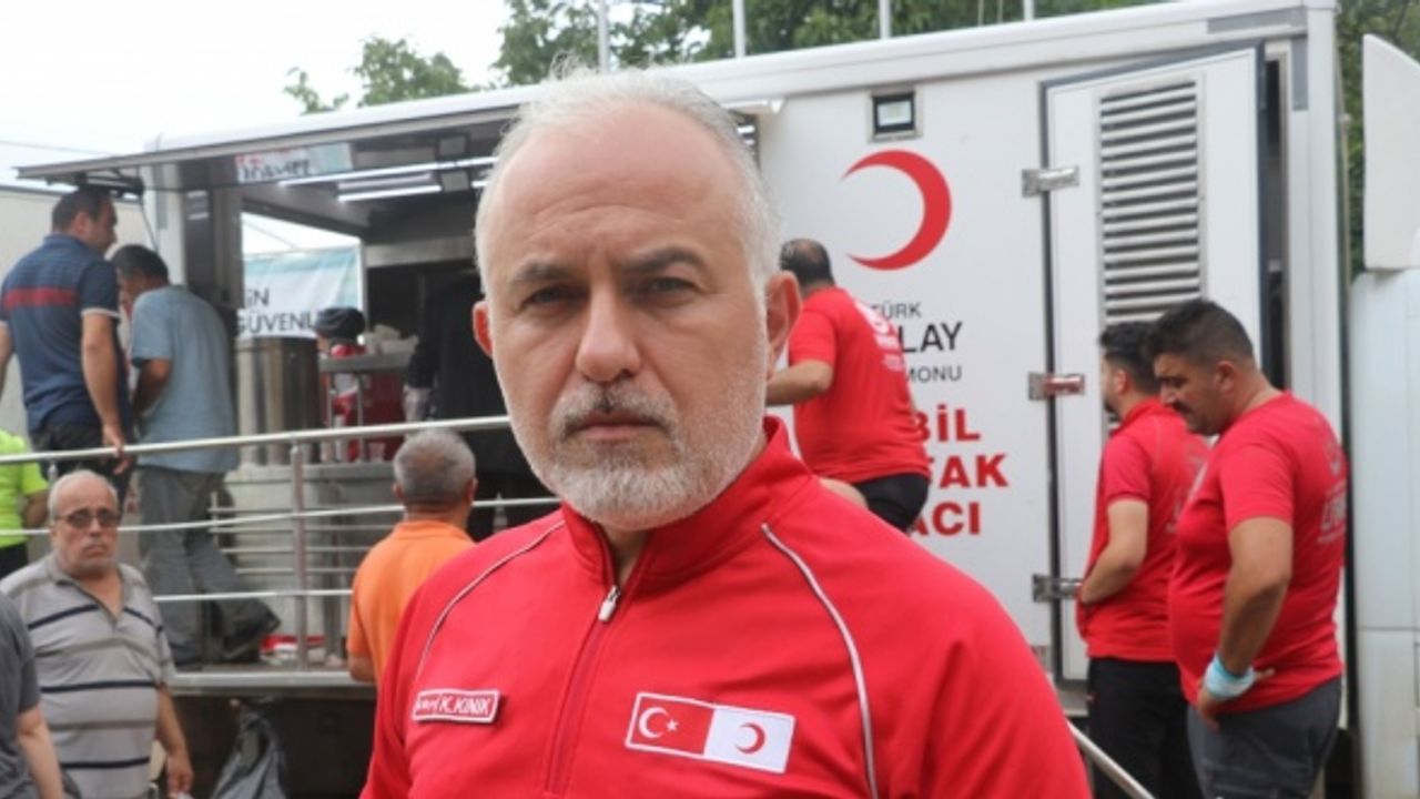 Türk Kızılay Genel Başkanı Kerem Kınık, sel felaketinin yaşandığı Bozkurt ilçesinde konuştu: