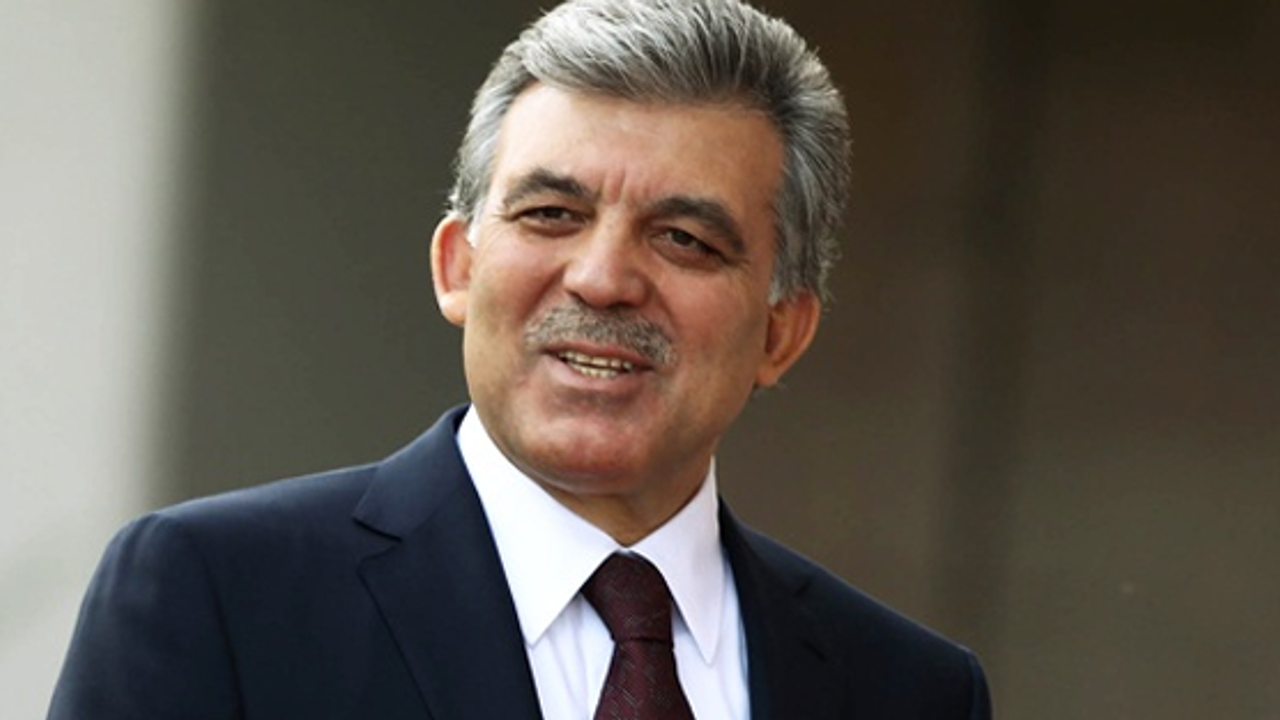 11. Cumhurbaşkanı Gül'ün ofisi "Gül ile Akar'ın evinde görüşen Erdoğan, parlamenter siteme dönüşü teklif etti" iddiasını yalanladı