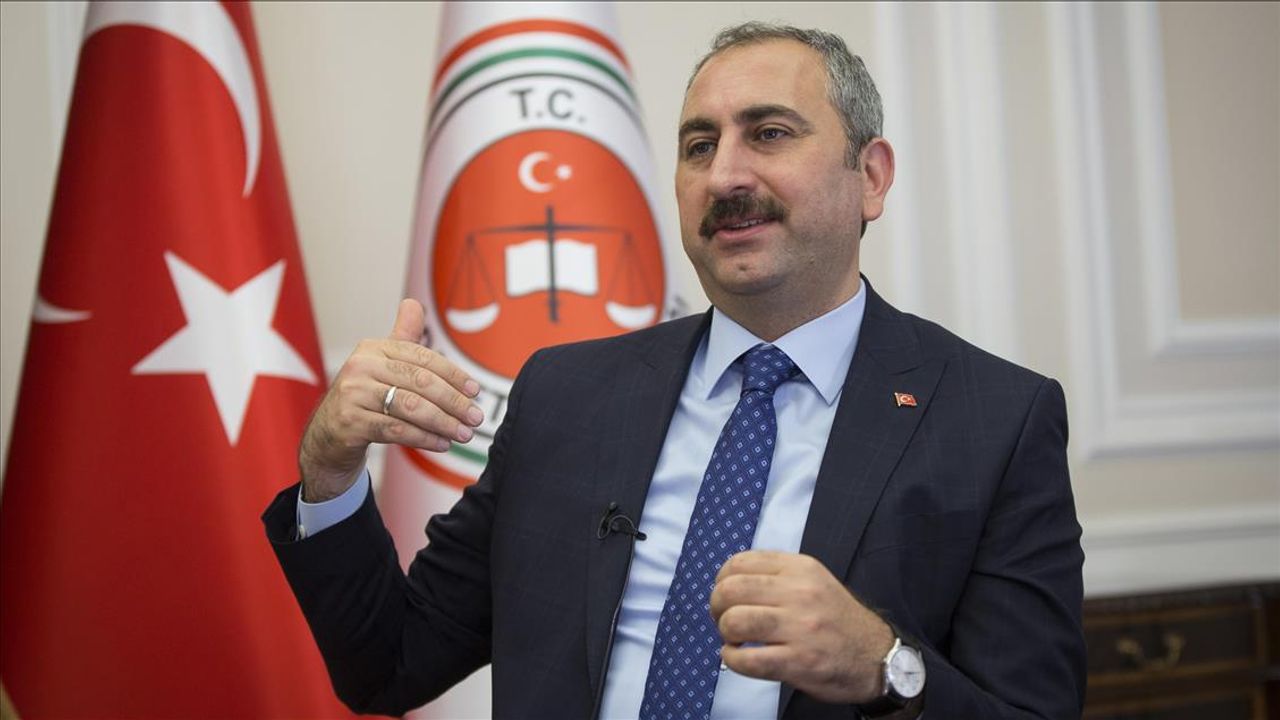 Adalet Bakanı Gül: Herkesin Anayasa Mahkemesi kararlarına uyması hukukun emredici hükmüdür