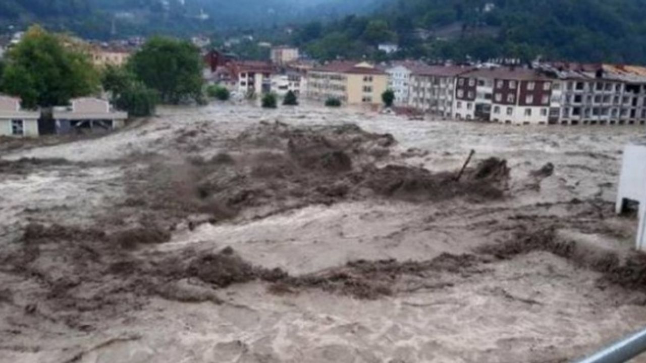 Meteoroloji, 11 il için kuvvetli yağış beklendiğini açıkladı, AFAD uyardı: Sel, yıldırım gibi olumsuzluklara karşı tedbirli olun!
