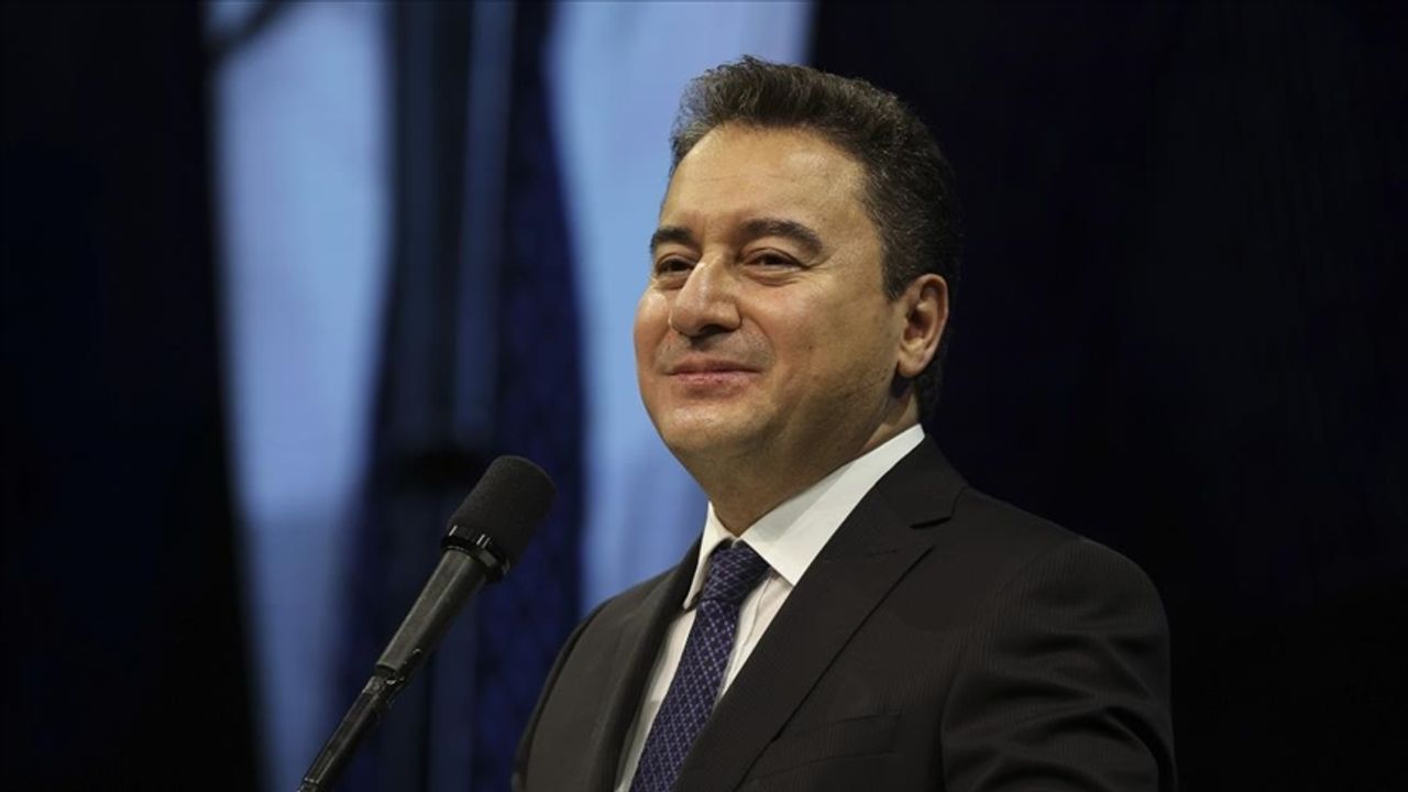 Babacan: Bugünkü devlet yönetme mantığı ile çıkış yok, ekonominin tek sorunu hukuk