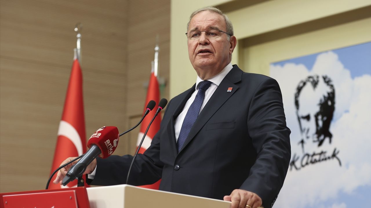 CHP Sözcüsü Öztrak: Saray yönetimi, turizm ve sanayiden gelecek dövize verdiği önemi çocuklarımıza vermedi