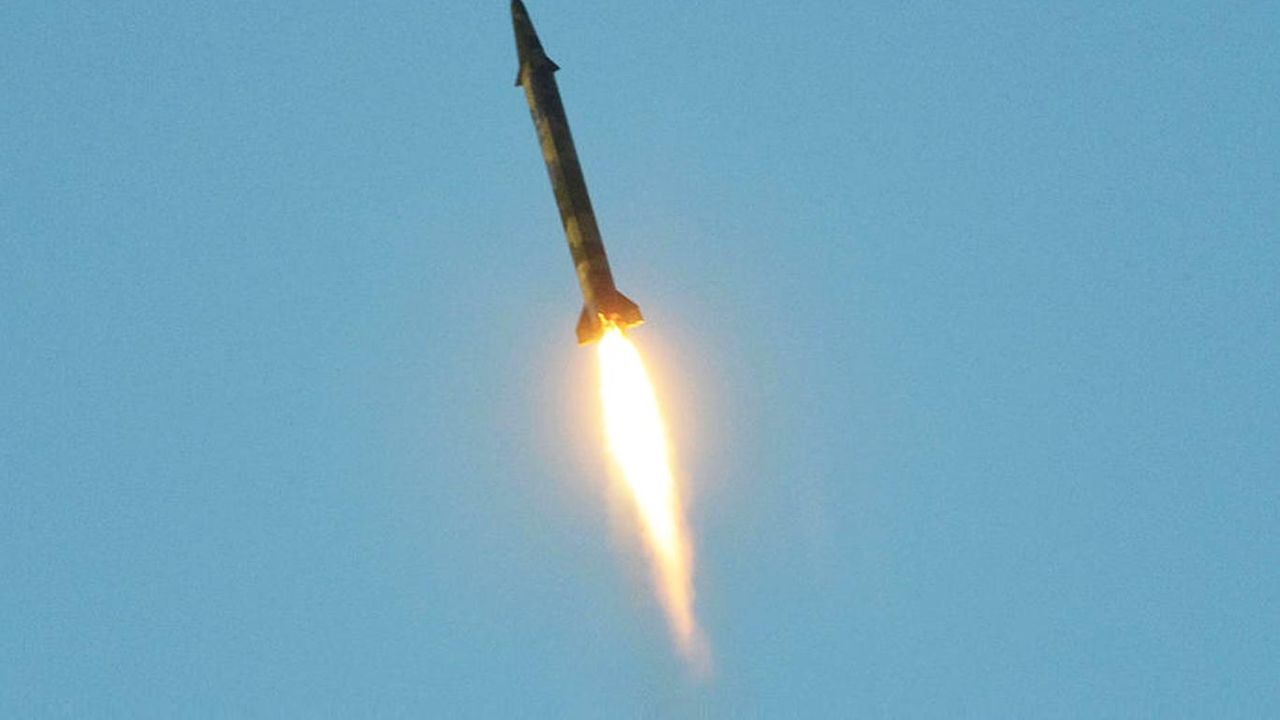 Husilerin, Suudi Arabistan'a gönderdiği bir balistik füze ve 4 SİHA düşürüldü