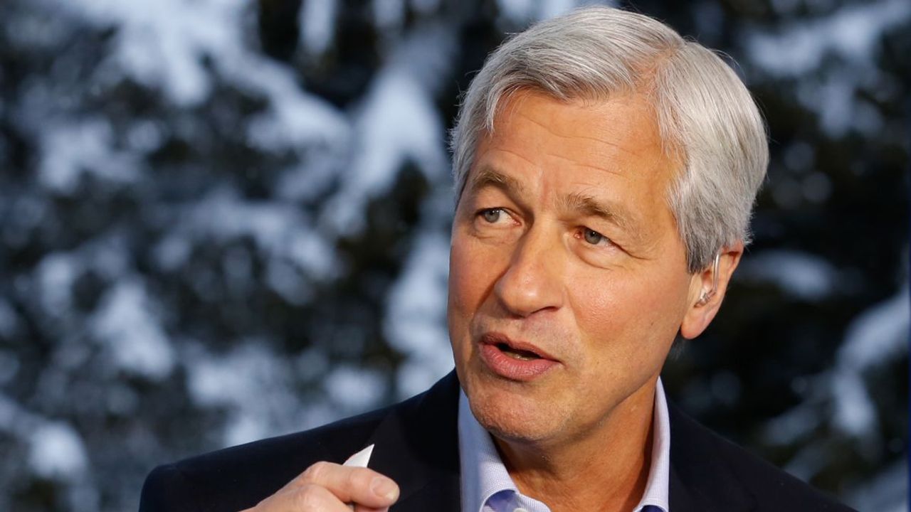 JP Morgan CEO'su Dimon'dan Fed için 'sert aksiyon' uyarısı
