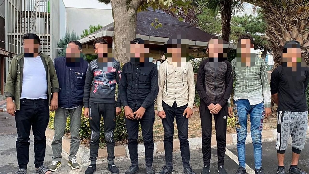 Kocaeli'de 8 düzensiz göçmen yakalandı