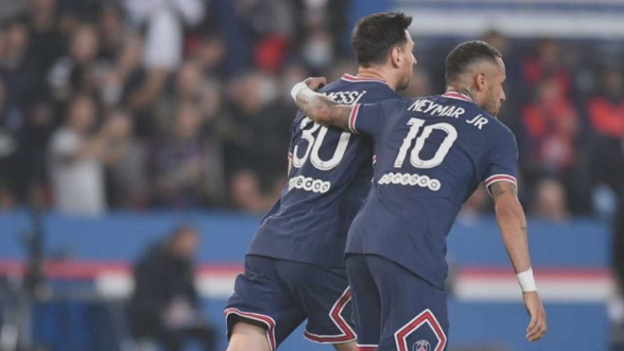 Messi'li PSG, Olympique Lyon'u 2-1 yendi