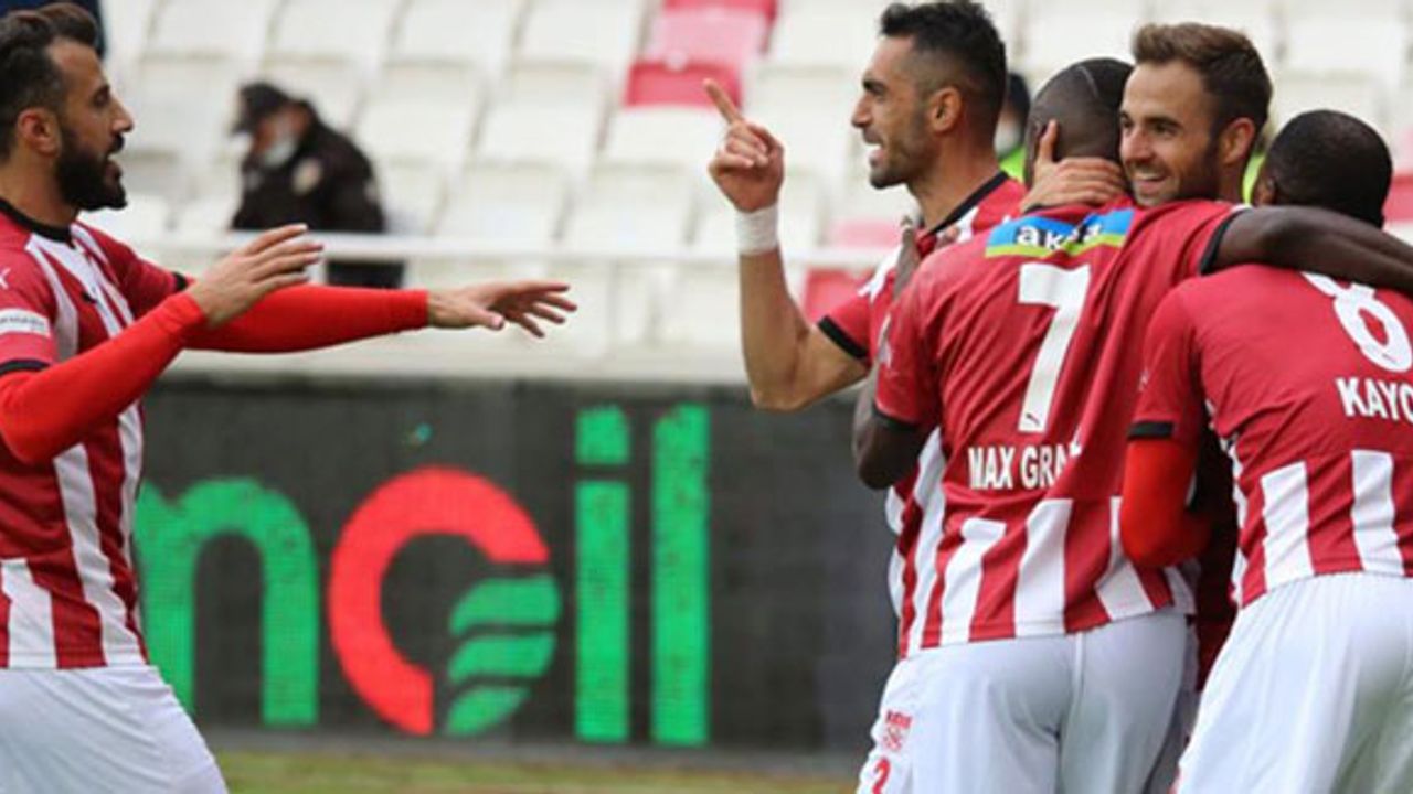 Sivasspor, Karagümrük'ü farklı mağlup etti: 4-0