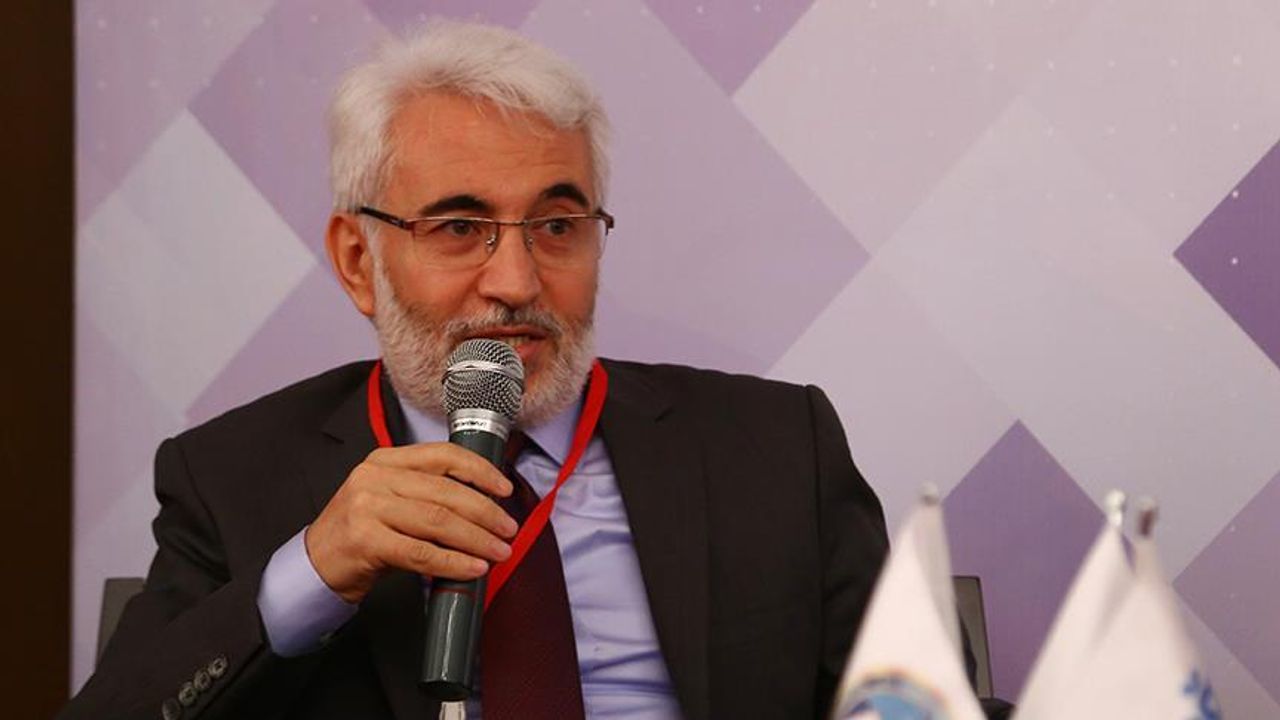 Yeni Şafak yazarı: Türkiye’de değerler erozyonu yaşanıyor; hem ailelere hem de Milli Eğitim Bakanlığı’na ödev düşüyor