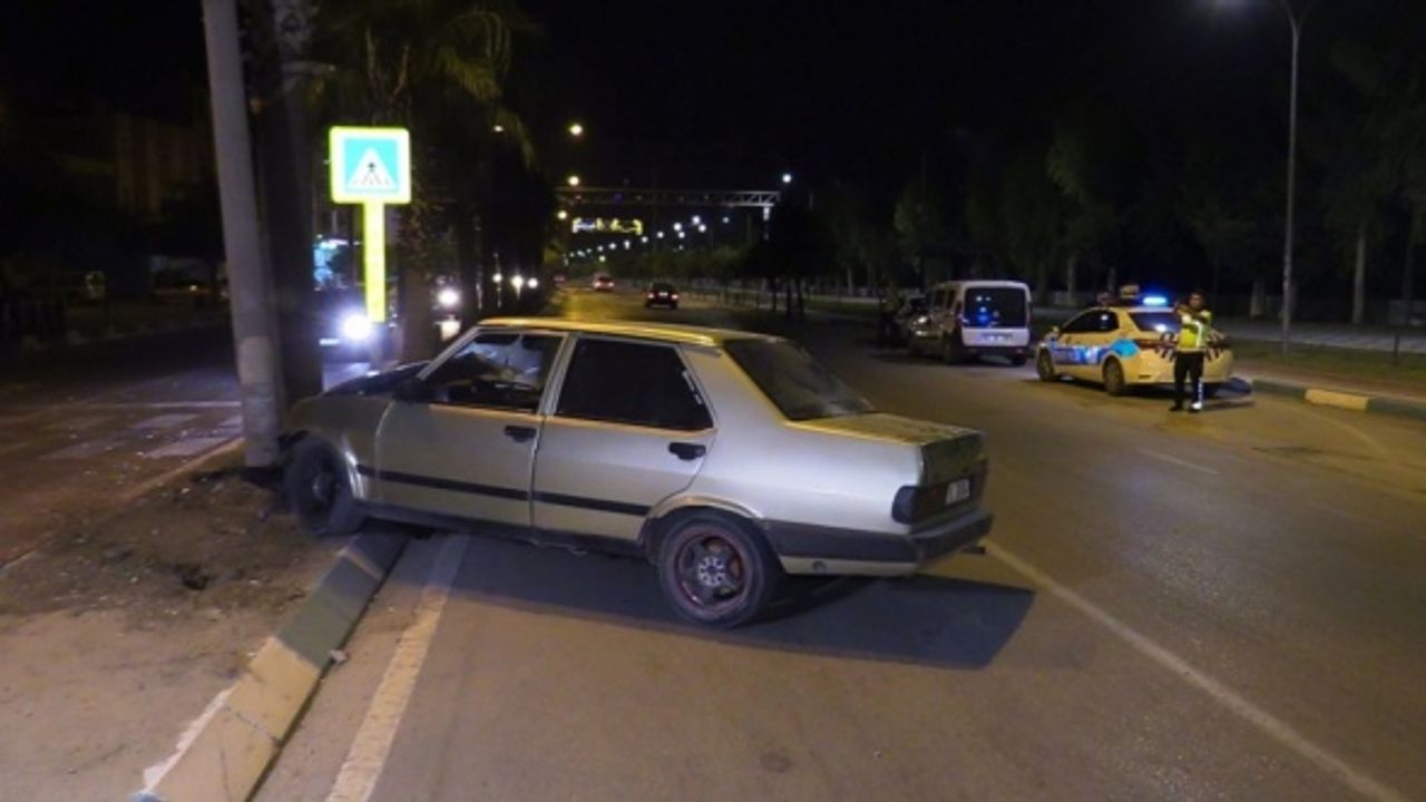 Adana'da "dur" ihtarına uymayan şüpheli kaza yapınca yakalandı