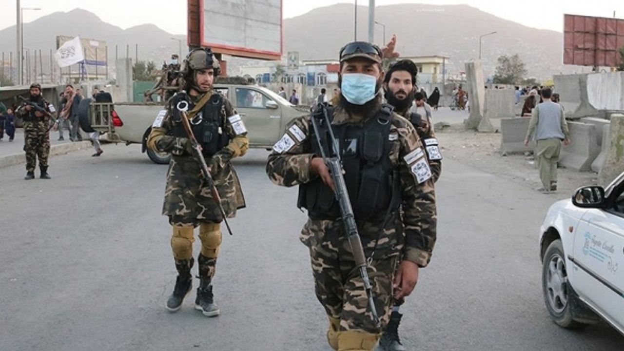 Afganistan'da Şii camisine düzenlenen bombalı saldırıda 46 kişi öldü, 143'ü yaralandı