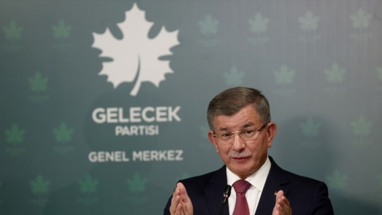 İYİ Parti Genel Başkanı Akşener, Gelecek Partisi Genel Başkanı Davutoğlu'nu ziyaret etti