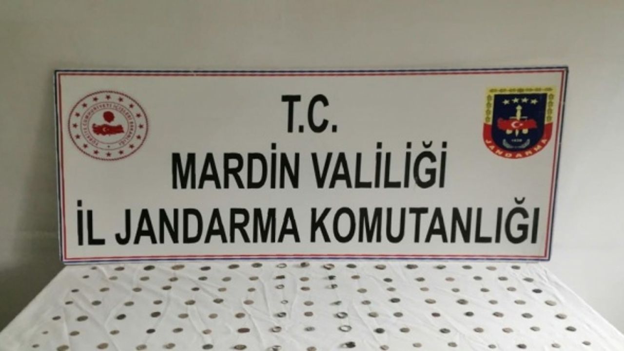Mardin'de tarihi eser niteliğinde 140 sikke ve 15 yüzük ele geçirildi