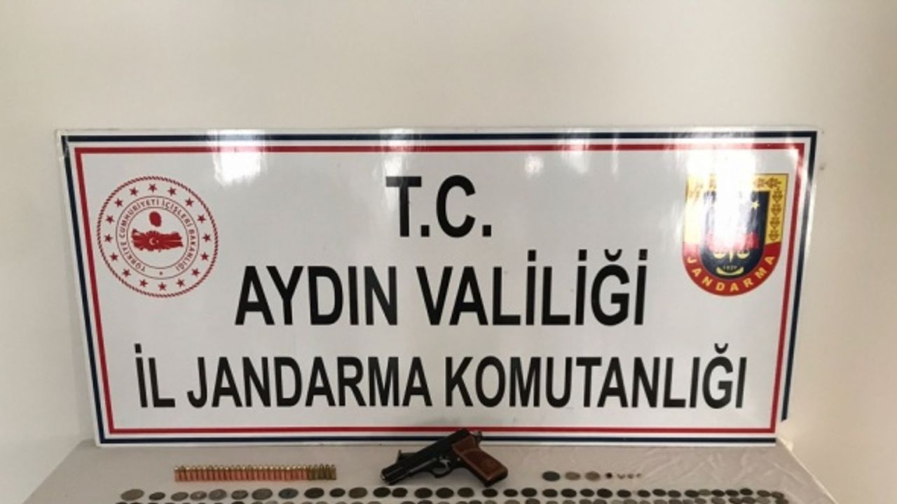 Aydın'da 998 sikkenin ele geçirildiği operasyonda 3 kişi yakalandı
