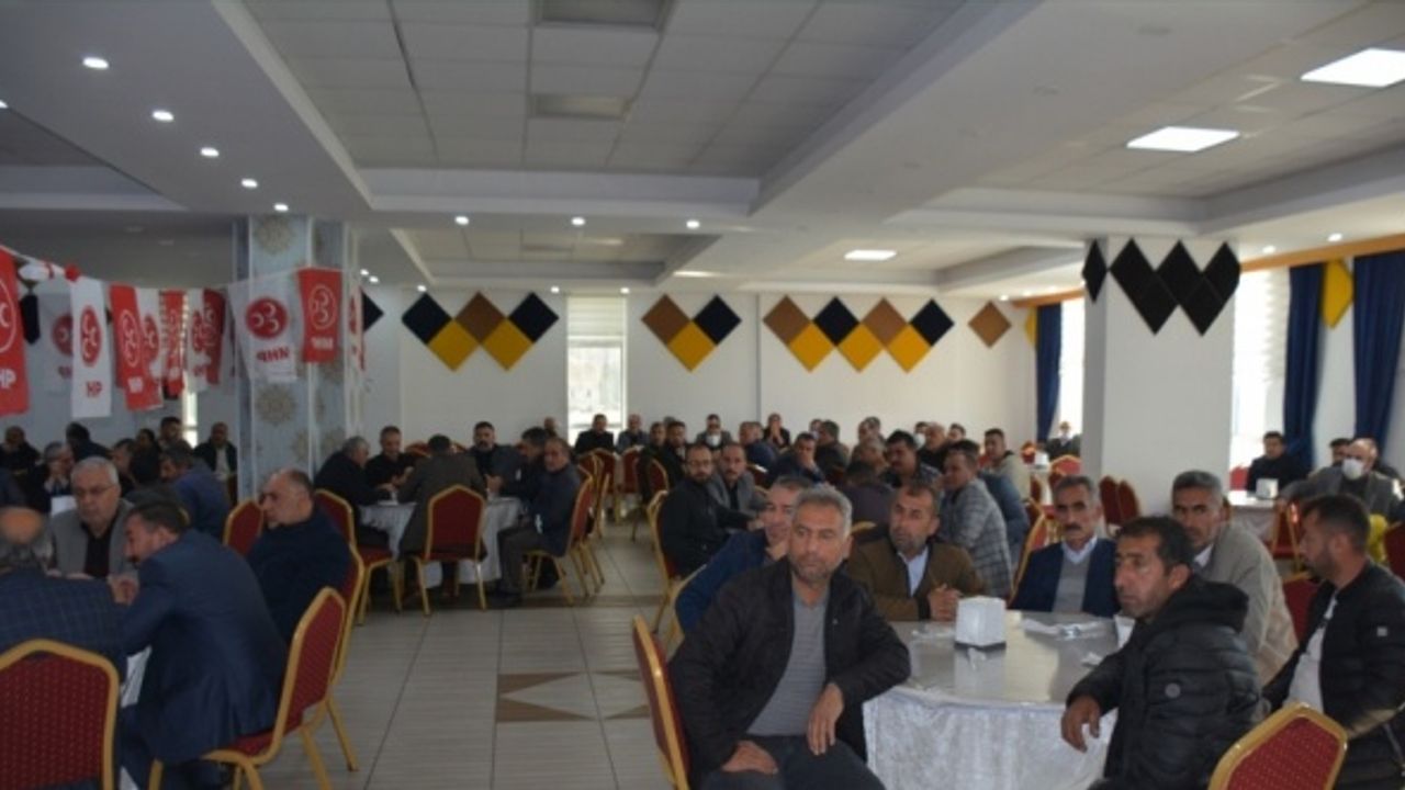 Bitlis'te MHP'nin "Adım Adım 2023, İl İl Anadolu" programı