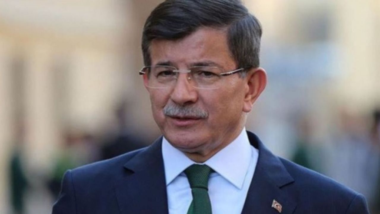 Davutoğlu'ndan Erdoğan'a: Damadınızı tekrar bakan yapmayı düşünüyorsanız yapın, perde gerisinden ekonomiyi yönetmesine izin vermeyin