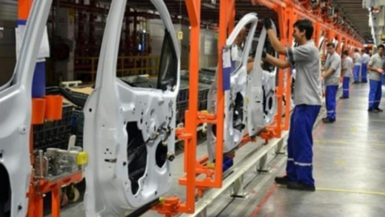 Ford, Gölcük'teki fabrikasında üretime ara verdi