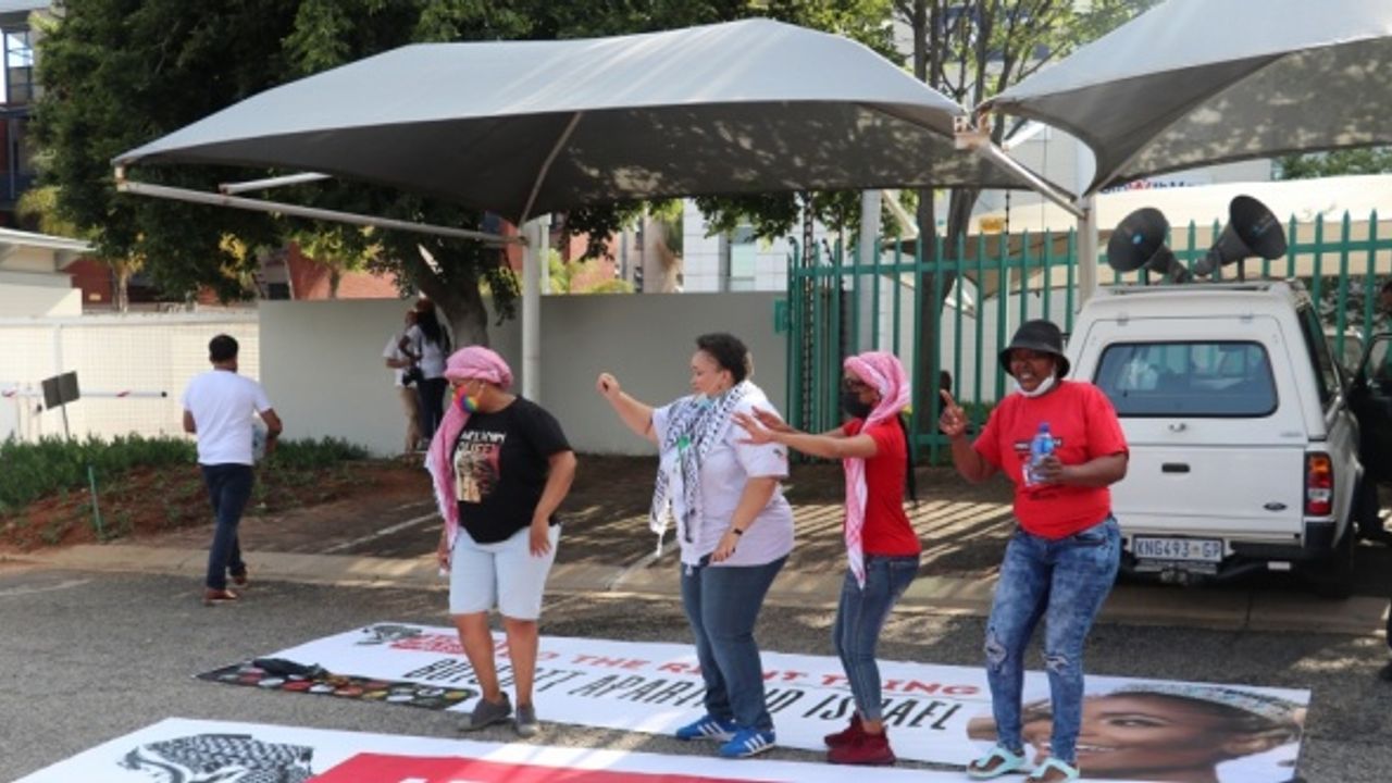 Güney Afrikalılar, İsrail'deki güzellik yarışmasında temsil edilmeyi protesto etti