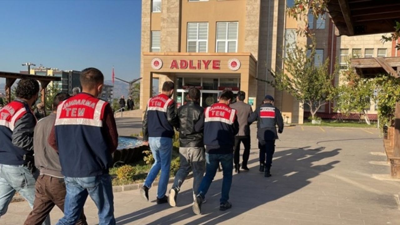 Kahramanmaraş ve Gaziantep'te DEAŞ mensubu 3 şüpheli tutuklandı