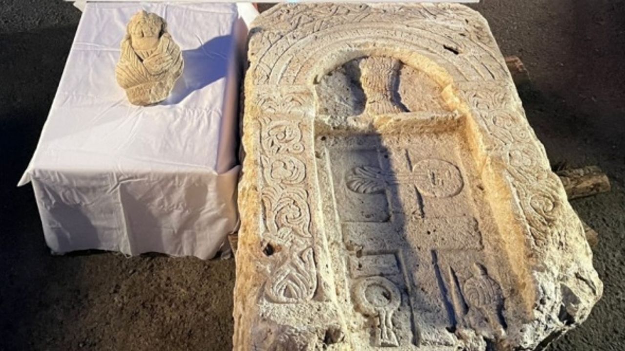 Kütahya'da Hazreti İsa heykeli ile mezar siteli ele geçirildi