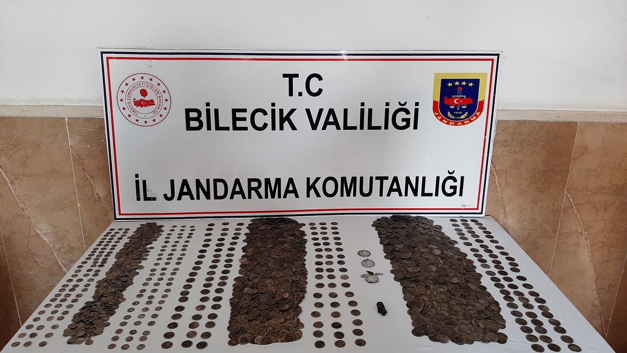 Bilecik'te tarihi eser operasyonunda 2 bin 754 sikke ele geçirildi