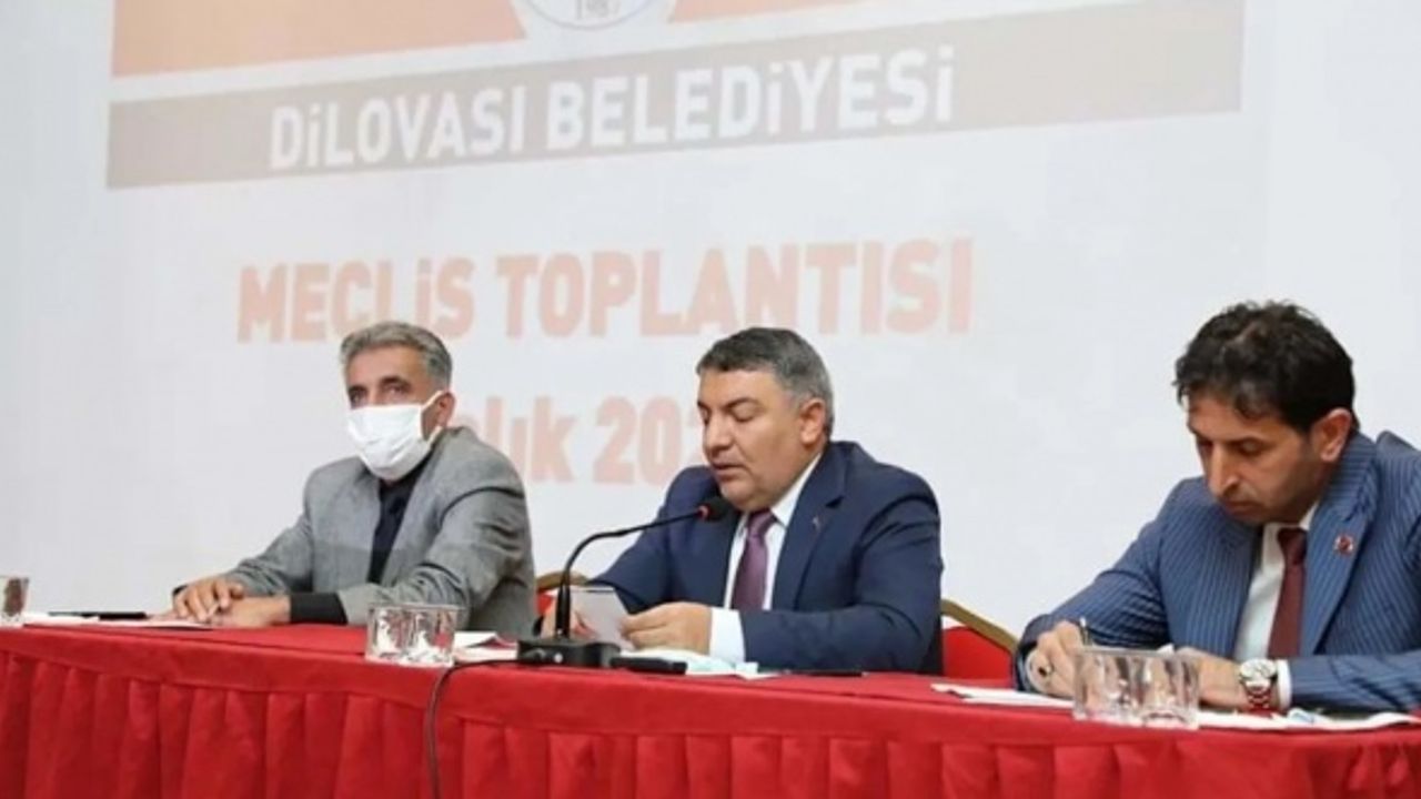 Dilovası Belediye Başkanı Hamza Şayir: İltica etmek için biz gayiz de bizim cinsel haklarımıza saldırı var diyorlar