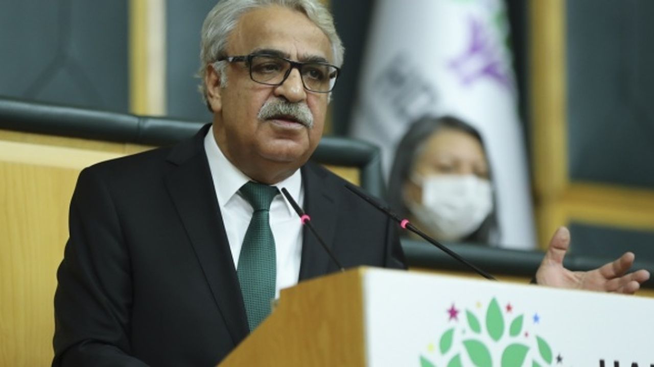 HDP Eş Genel Başkanı Sancar: Ekonomi bütünüyle yabancı paraya bağlanmış oldu, bunun adı tam da mandacılıktır