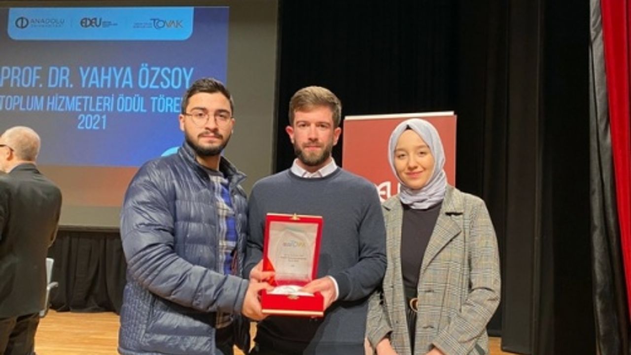 SUBÜ'lü öğrencilerin "Sürü İHA" projesine teşvik ödülü