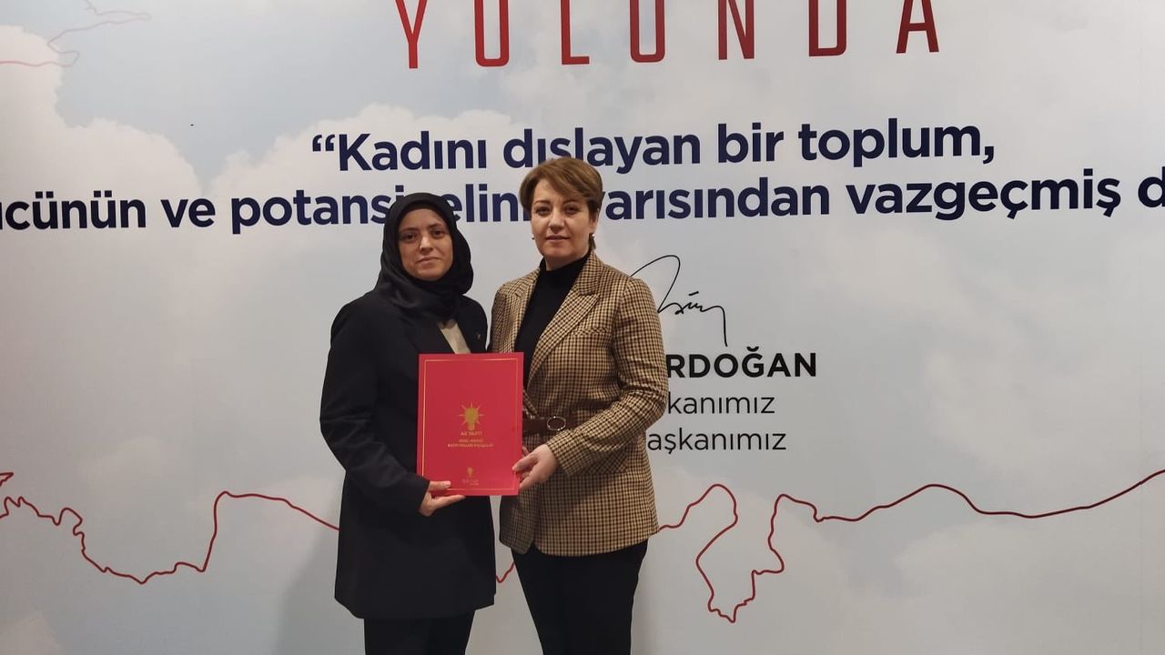 AKP Gebze İlçe Kadın Kolları Başkanlığına Habibe Çırak atandı