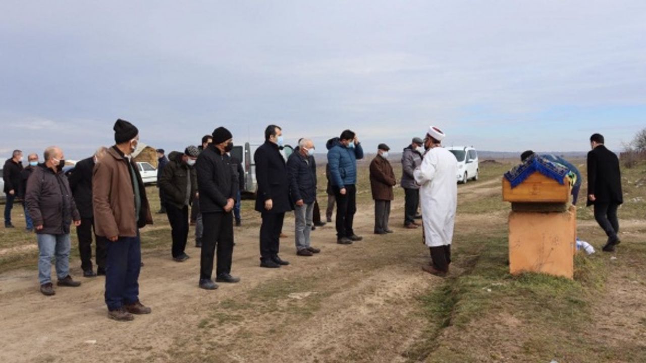 Edirne'de vefat eden Kıbrıs gazisi toprağa verildi