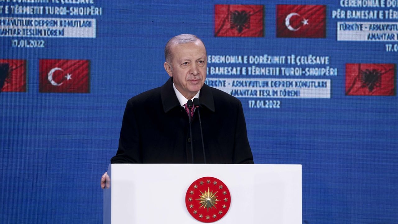 Erdoğan: Koronavirüs salgınında büyük ülkeler gözlerini kapatırken, biz dara düşenlere yardım ettik