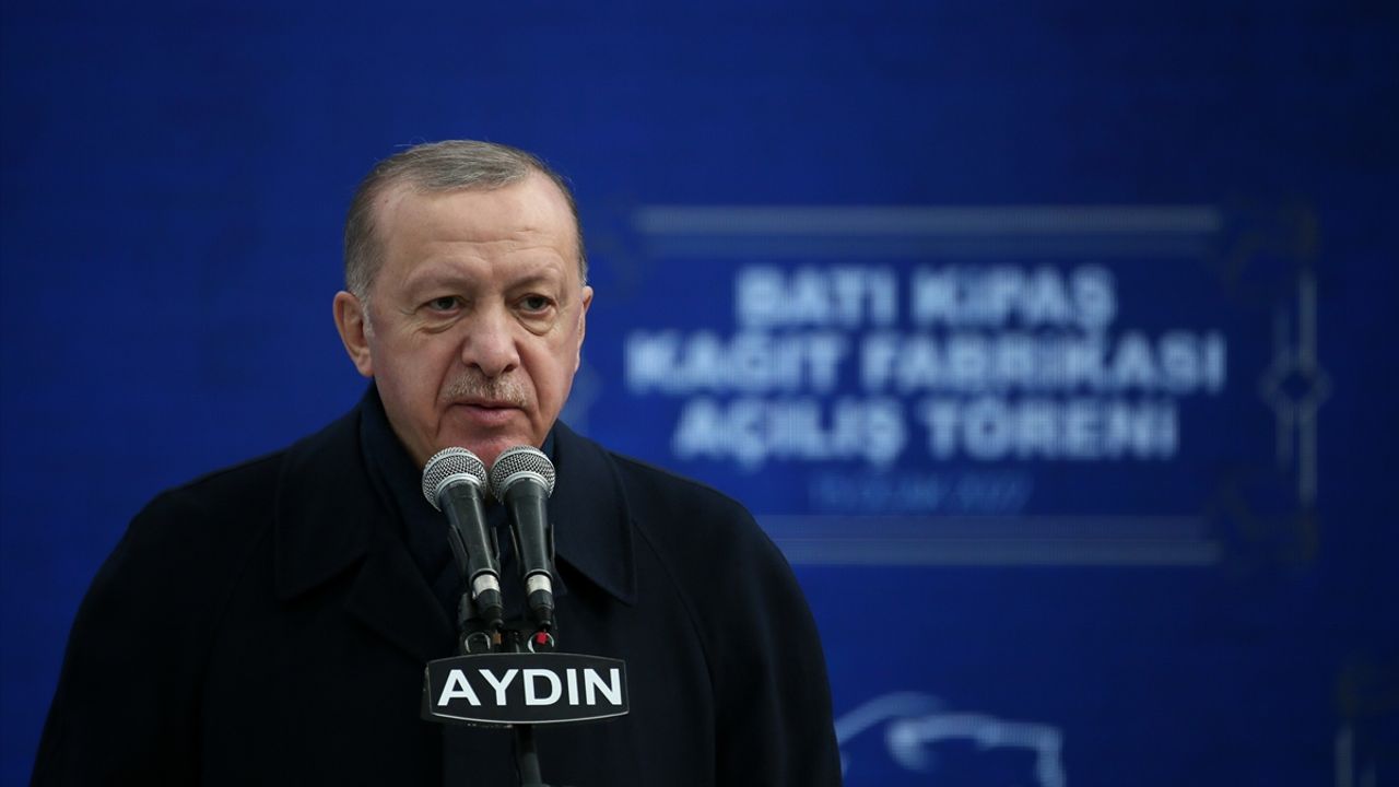 Erdoğan: Yerli-yabancı ayrımına gitmeden, kimseyi dışlamadan Türk ekonomisine güvenen herkese sahip çıkıyoruz
