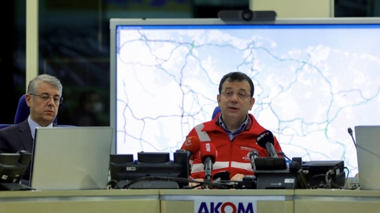 İmamoğlu: İBB olarak sorumlu olduğumuz alanlarda 12 saat içinde trafik akışkanlığını sağladık