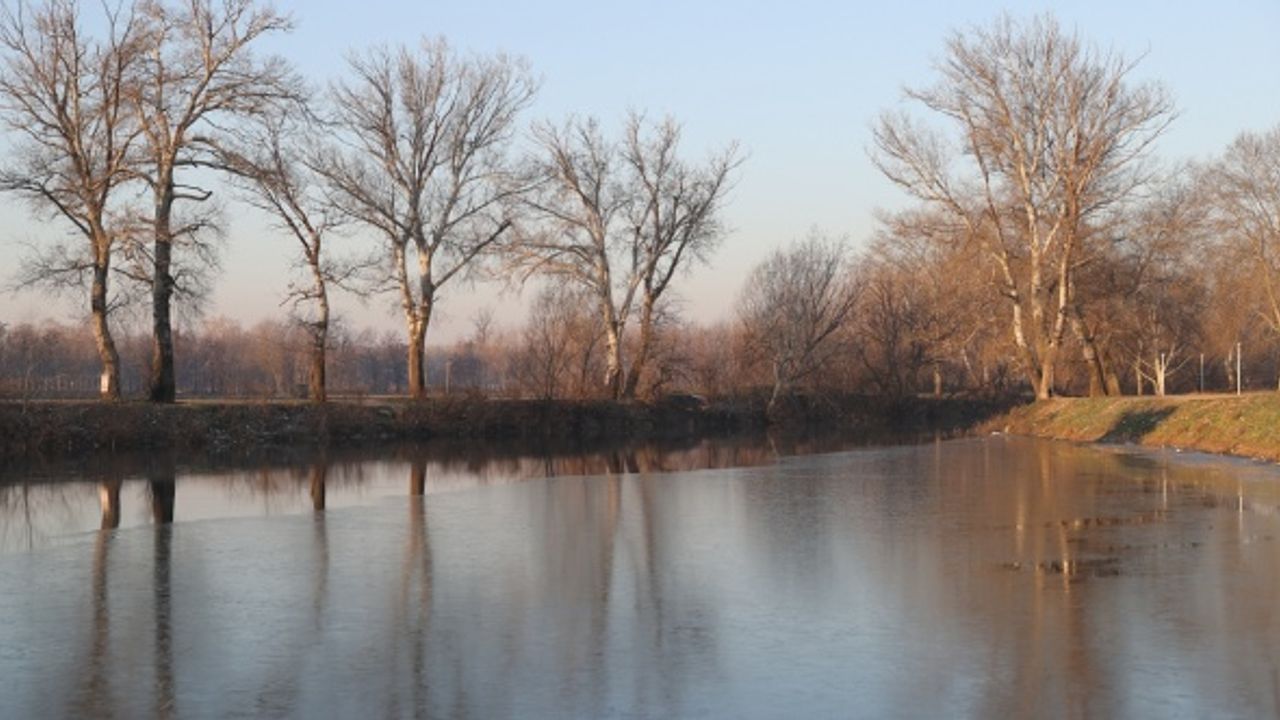 Tunca Nehri'nde kısmi buzlanma oluştu