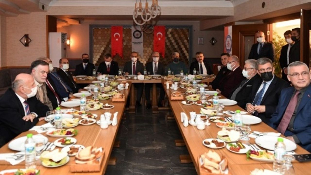 Vali Yavuz, Türk Polis Teşkilatını Güçlendirme Vakfı Kocaeli Şubesi bağışçılarıyla buluştu