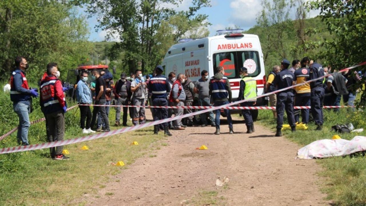 Annesi ve babası öldürülen genç kız: "Sanık bana sözlü tacizde bulunmuştu"