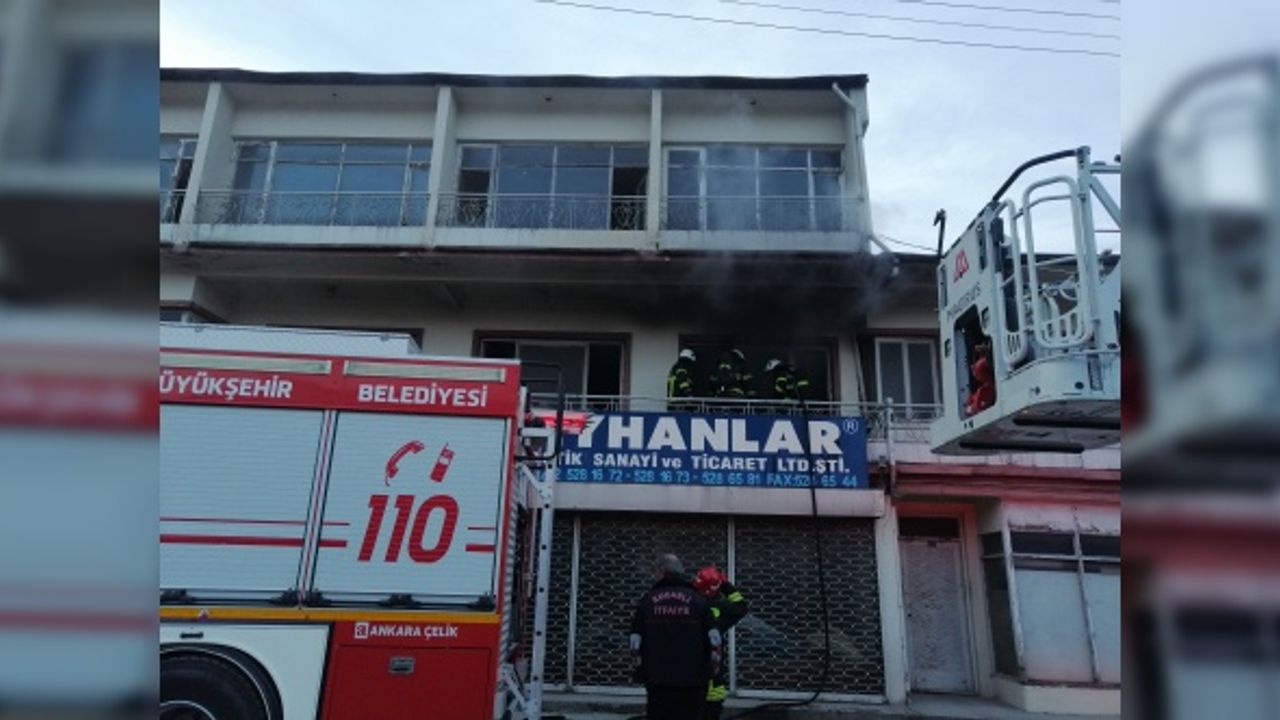 Kullanılmayan binada çıkan yangın paniğe sebep oldu