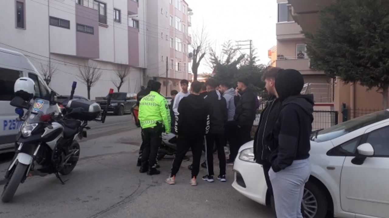Ticari araç ile çarpışan sürücü yaralandı