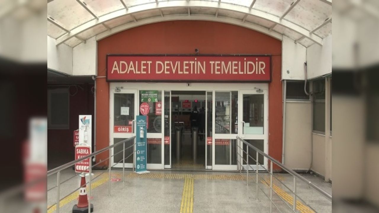 Üvey babasının istismarda bulunduğunu söylemişti, şikayetinden vazgeçti