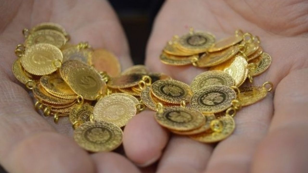 Altın fiyatları bir yılın dibini gördü