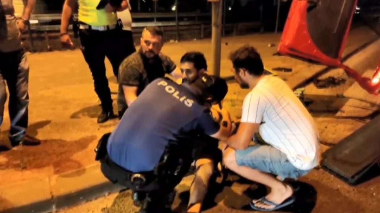 Kazaya karışan ehliyetsiz sürücü sinir krizi geçirince ortalık karıştı