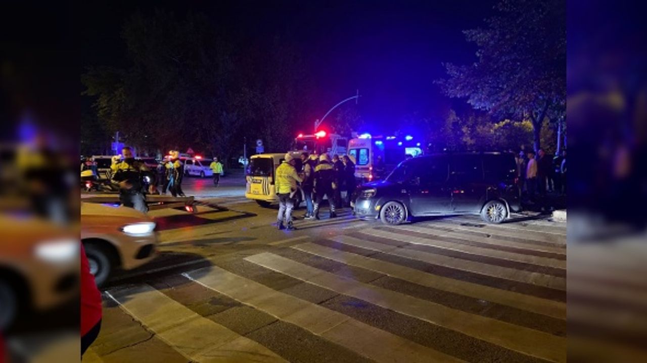 Kocaeli'de polis arabası ile hafif ticari araç çarpıştı: 2’si polis 5 yaralı