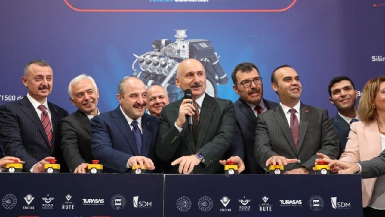 Türkiye’nin ilk yerli lokomotifi Özgün Motor görücüye çıktı